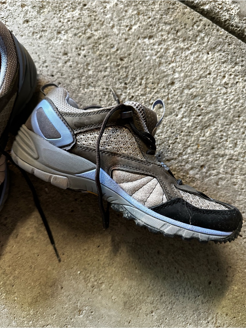 Merrill hiking shoes size8